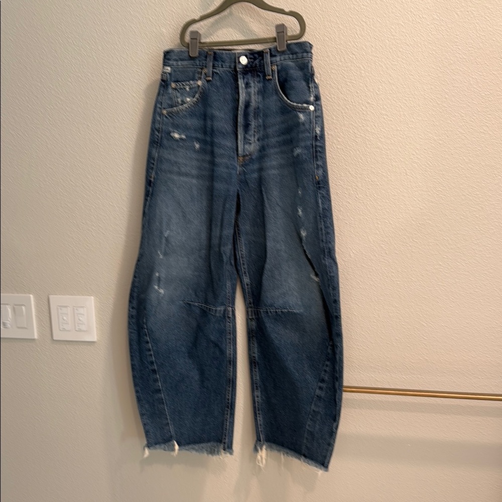 Citizens of Humanity Horseshoe Blue Lighty Distressed Denim, size 25